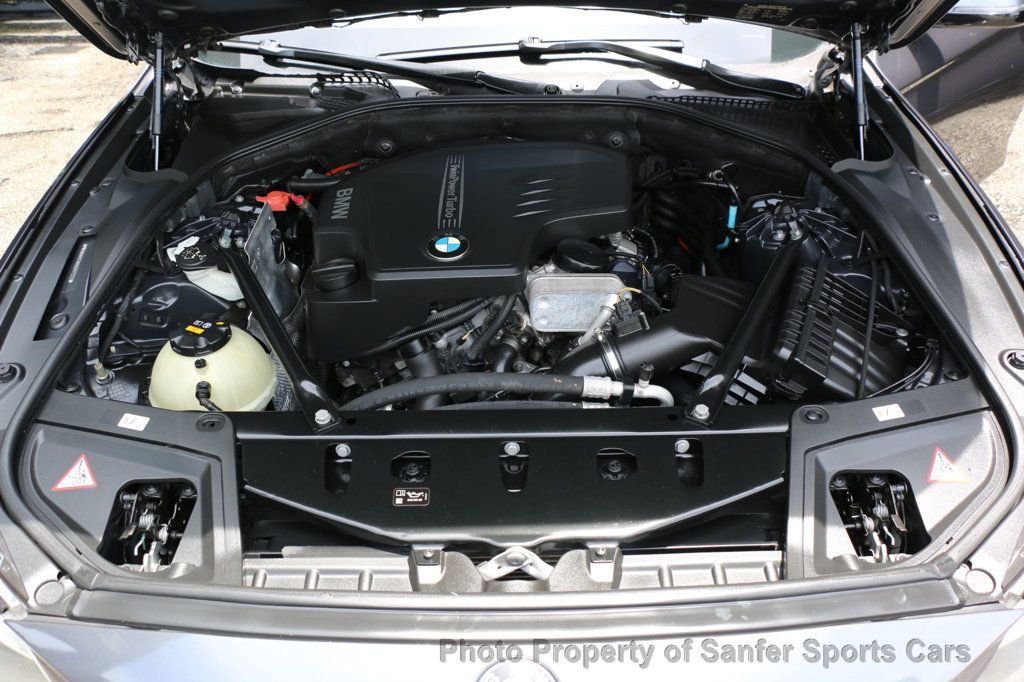 2016 BMW 5 Series 528i - 23043695 - 11
