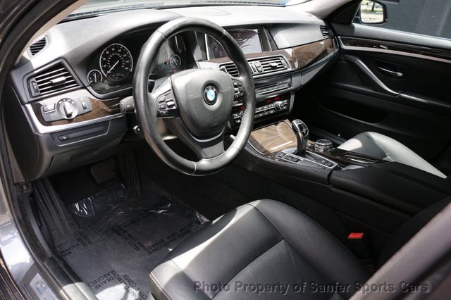 2016 BMW 5 Series 528i - 23043695 - 21