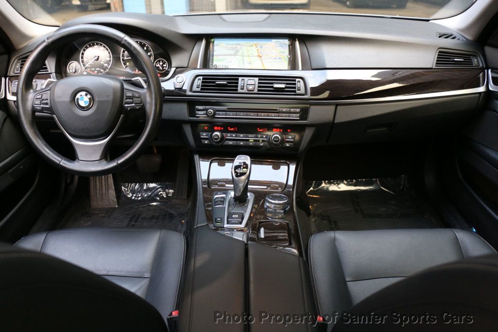 2016 BMW 5 Series 528i - 23043695 - 22