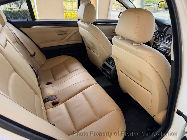 2016 BMW 5 Series 528i Premium Sedan - 22986402 - 32