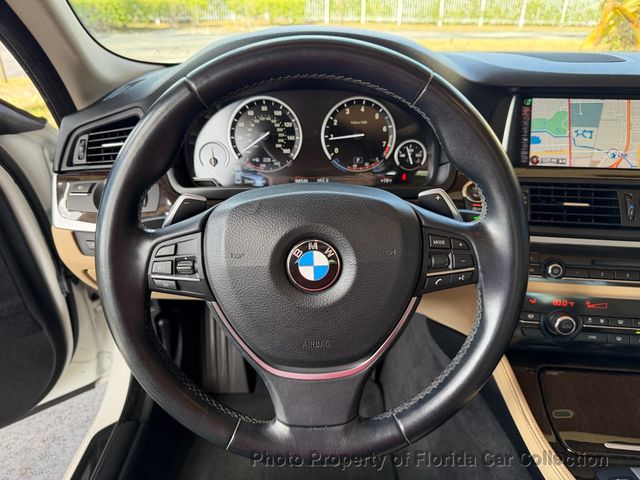 2016 BMW 5 Series 528i Premium Sedan - 22986402 - 42