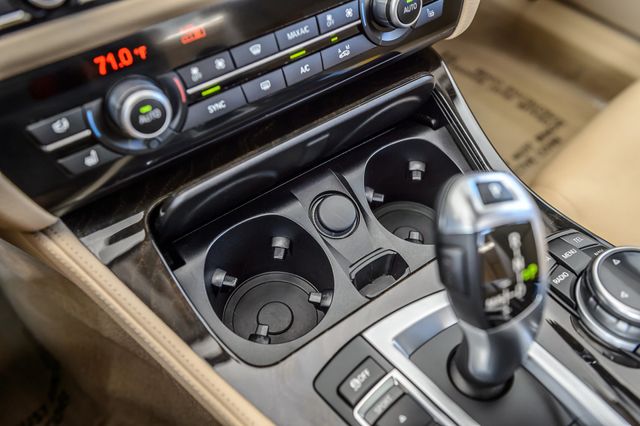 2016 BMW 5 Series 528i - WHITE ON BEIGE - NAV - BACKUP CAM - BLUETOOTH - 22984374 - 31