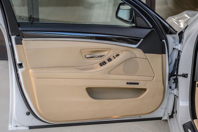 2016 BMW 5 Series 528i - WHITE ON BEIGE - NAV - BACKUP CAM - BLUETOOTH - 22984374 - 48