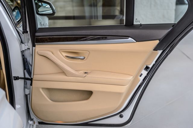 2016 BMW 5 Series 528i - WHITE ON BEIGE - NAV - BACKUP CAM - BLUETOOTH - 22984374 - 52