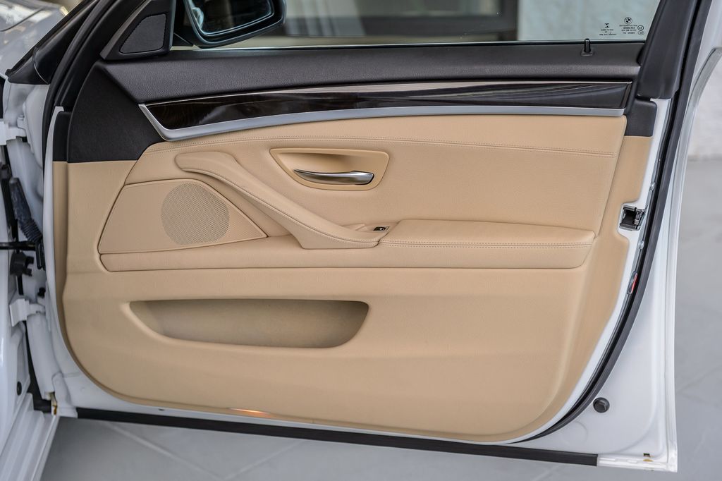 2016 BMW 5 Series 528i - WHITE ON BEIGE - NAV - BACKUP CAM - BLUETOOTH - 22984374 - 53