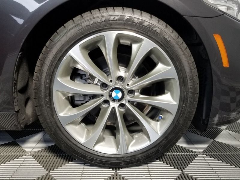 2016 BMW 5 Series 528i xDrive - 18325703 - 19