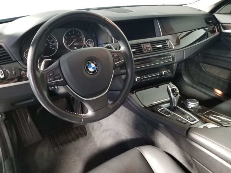 2016 BMW 5 Series 528i xDrive - 18325703 - 25