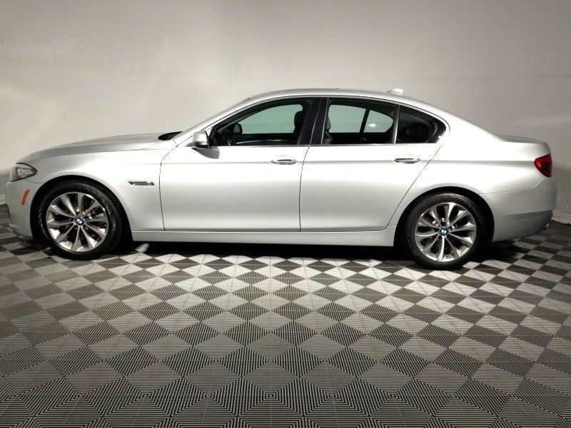 2016 BMW 5 Series 528i xDrive - 18325704 - 1