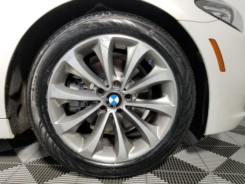 2016 BMW 5 Series 528i xDrive - 18326032 - 6