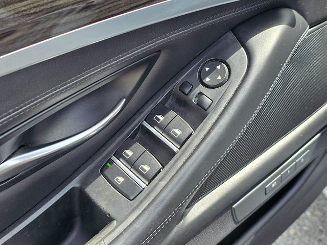 2016 BMW 5 Series 535i - 22998620 - 21