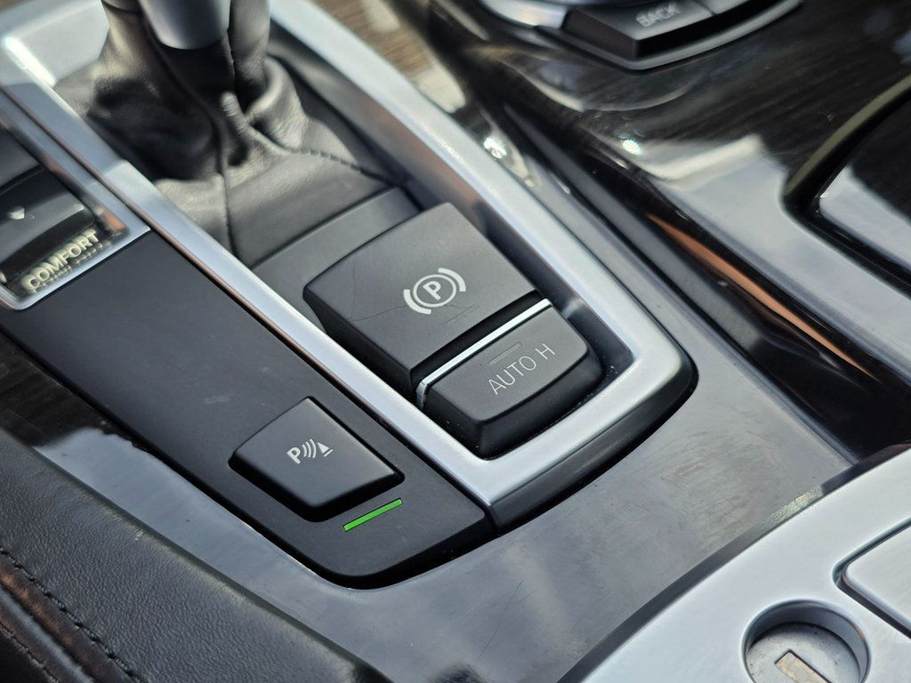 2016 BMW 5 Series 535i - 22998620 - 34