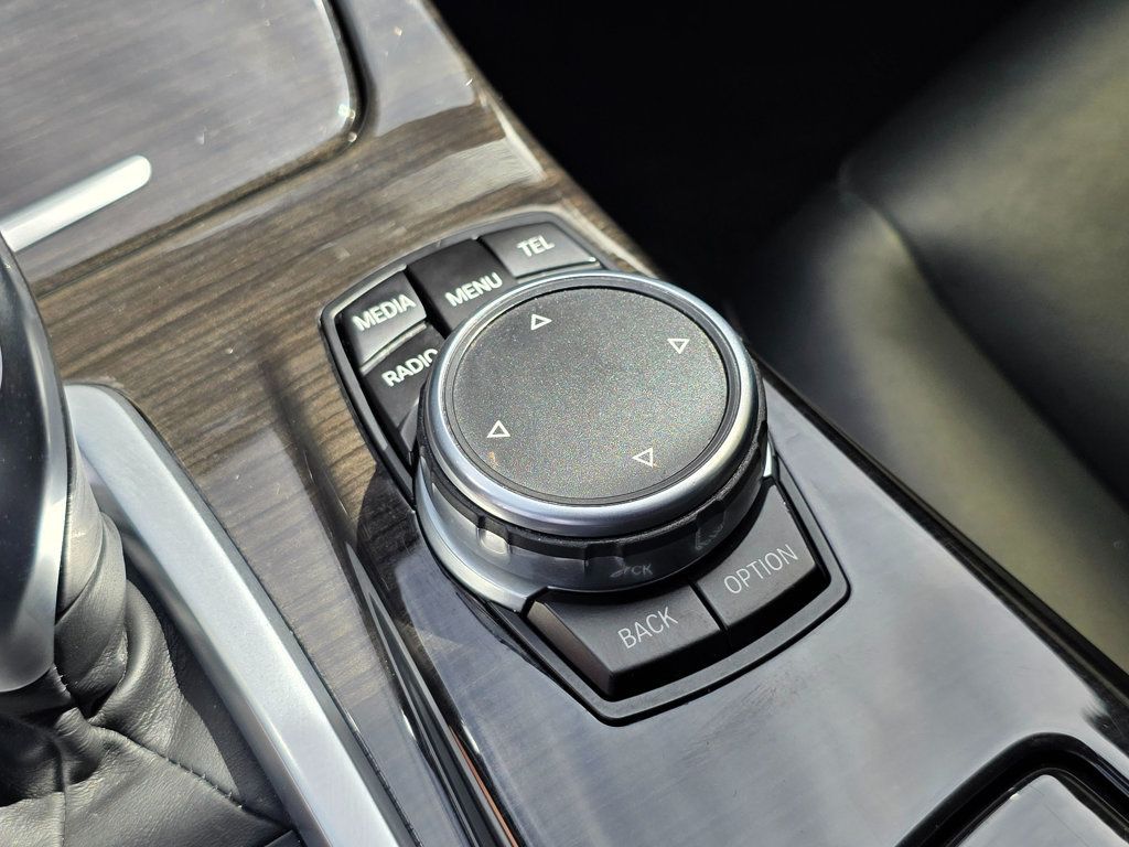 2016 BMW 5 Series 535i - 22998620 - 35