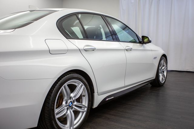 2016 BMW 5 Series 535i - 22946516 - 32