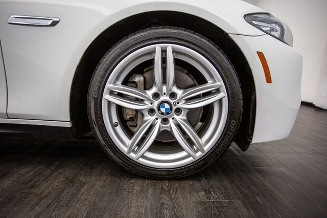 2016 BMW 5 Series 535i - 22946516 - 41