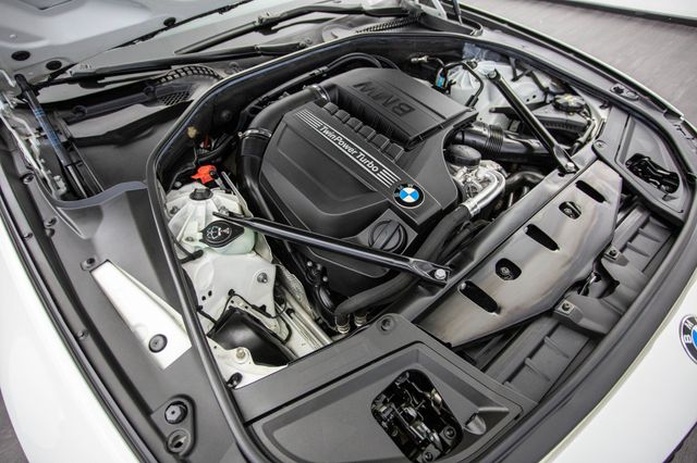 2016 BMW 5 Series 535i - 22946516 - 44