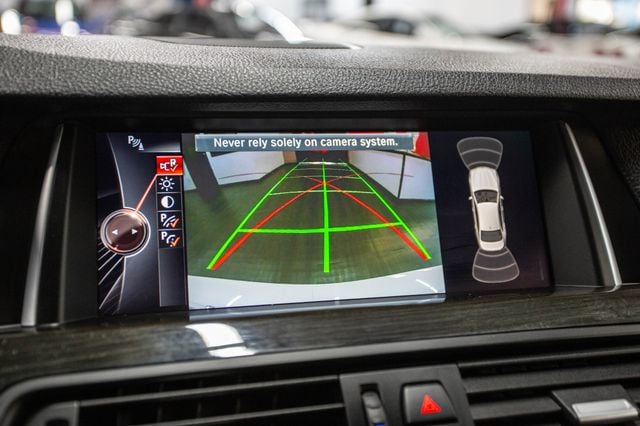 2016 BMW 5 Series 535i - 22946516 - 6