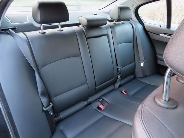 2016 BMW 5 Series 535i xDrive - 22947945 - 27