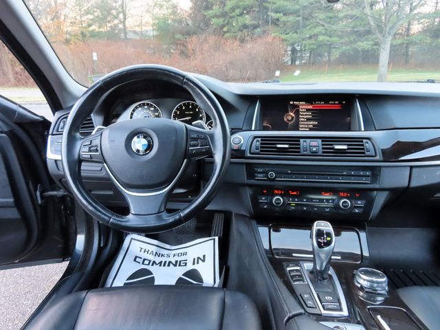2016 BMW 5 Series 535i xDrive - 22947945 - 31