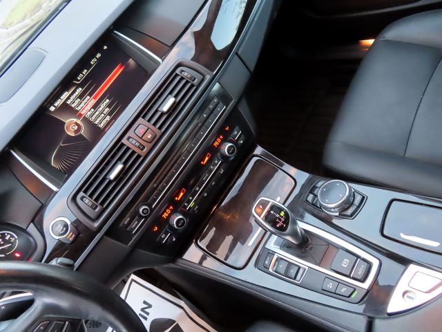 2016 BMW 5 Series 535i xDrive - 22947945 - 34