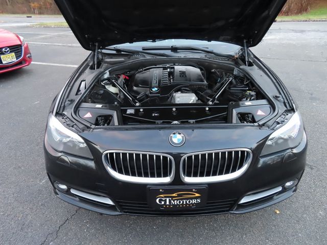 2016 BMW 5 Series 535i xDrive - 22947945 - 42
