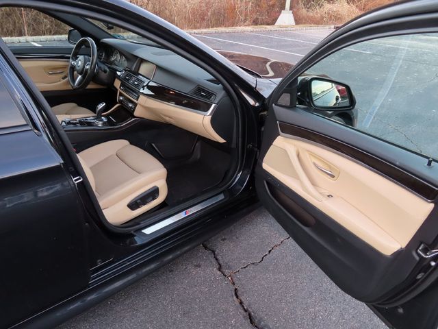2016 BMW 5 Series 535i xDrive - 22952596 - 23
