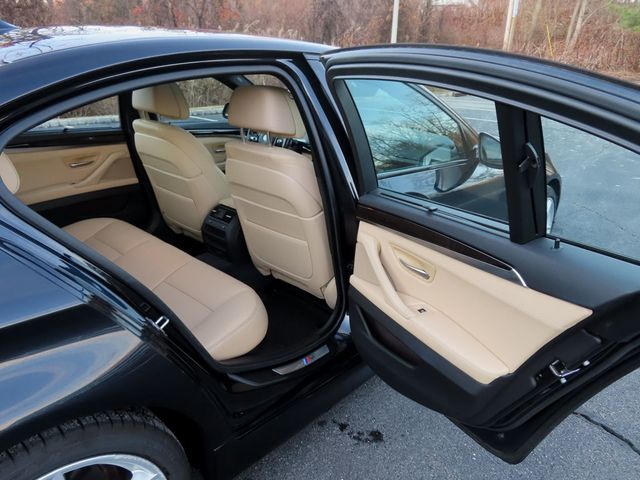 2016 BMW 5 Series 535i xDrive - 22952596 - 29