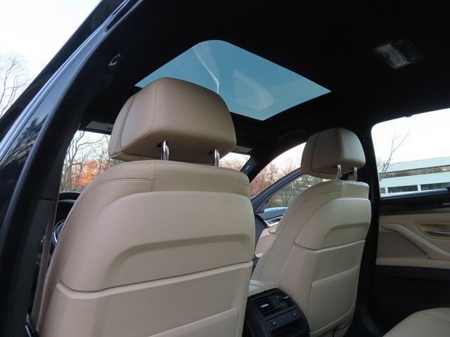 2016 BMW 5 Series 535i xDrive - 22952596 - 35