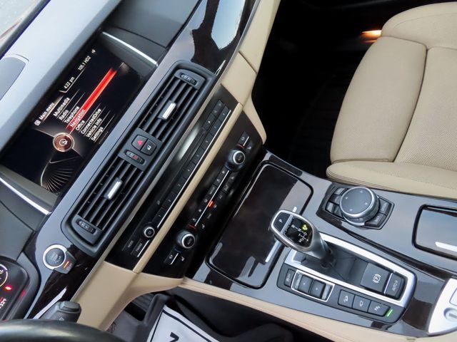 2016 BMW 5 Series 535i xDrive - 22952596 - 37