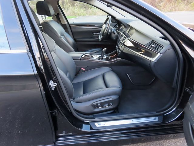 2016 BMW 5 Series 535i xDrive - 23009535 - 24