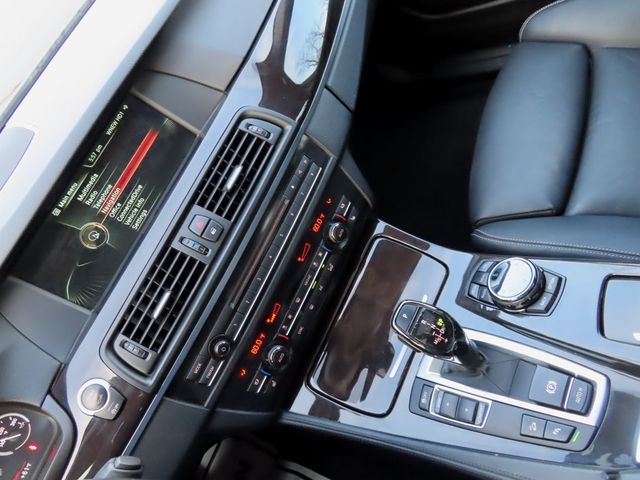 2016 BMW 5 Series 535i xDrive - 23009535 - 38
