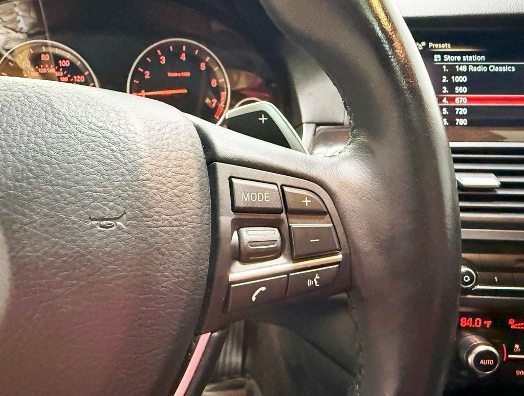 2016 BMW 5 Series 535i xDrive - 22929068 - 13