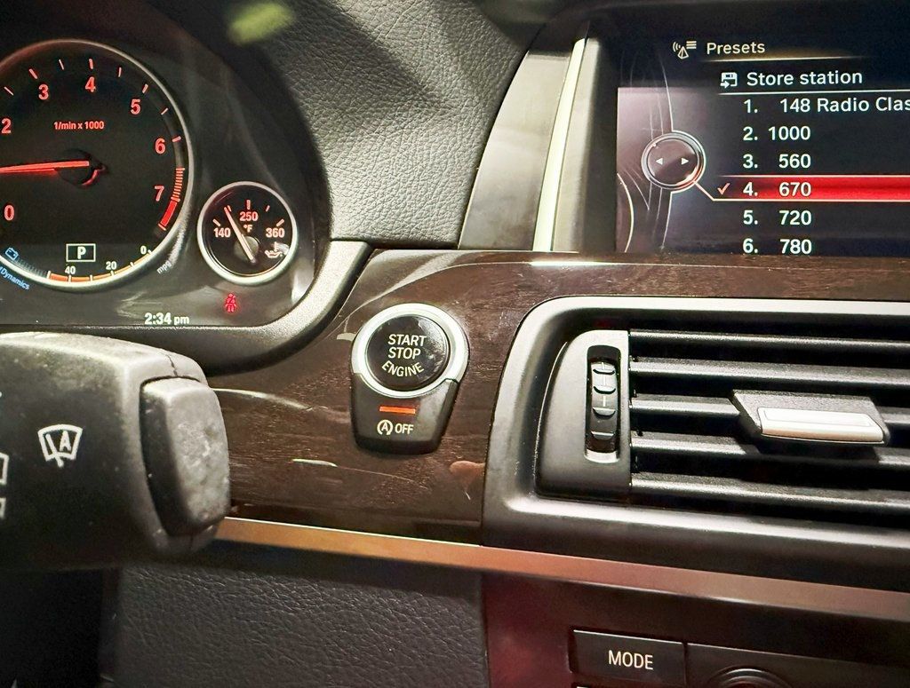 2016 BMW 5 Series 535i xDrive - 22929068 - 17