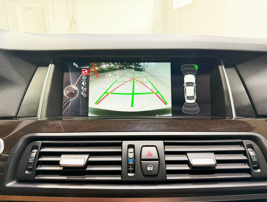 2016 BMW 5 Series 535i xDrive - 22929068 - 21