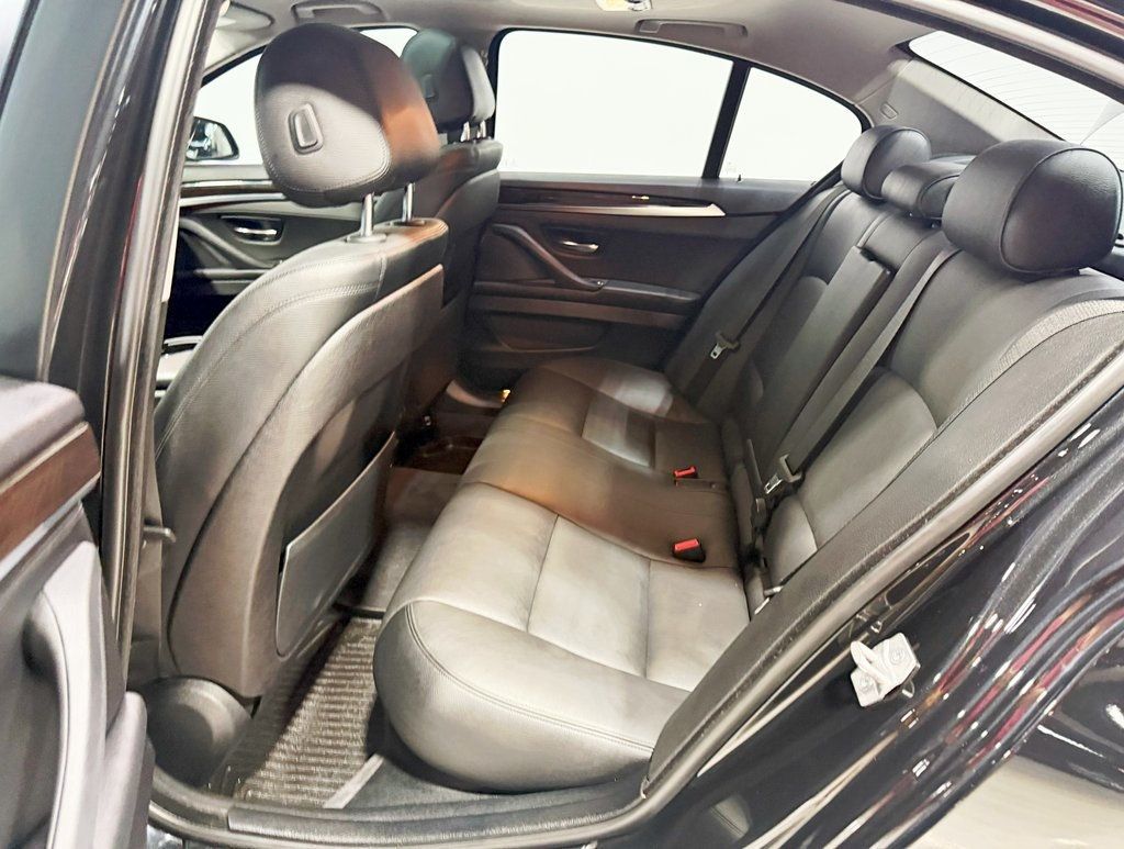2016 BMW 5 Series 535i xDrive - 22929068 - 39