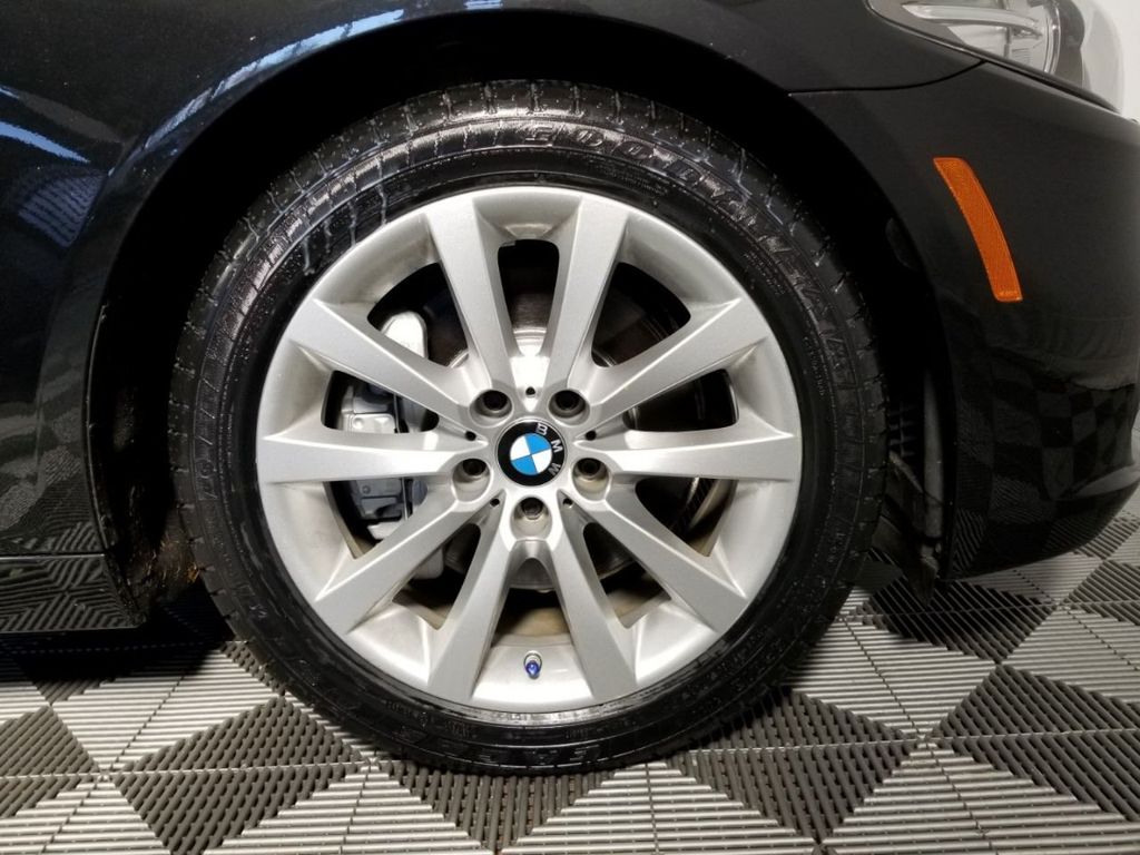 2016 BMW 5 Series 535i xDrive - 18326033 - 7