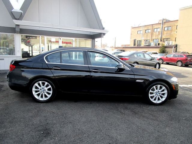 2016 BMW 5 Series 535i xDrive - 22960767 - 10