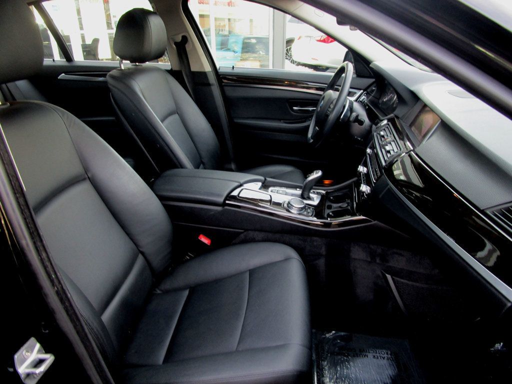 2016 BMW 5 Series 535i xDrive - 22960767 - 13