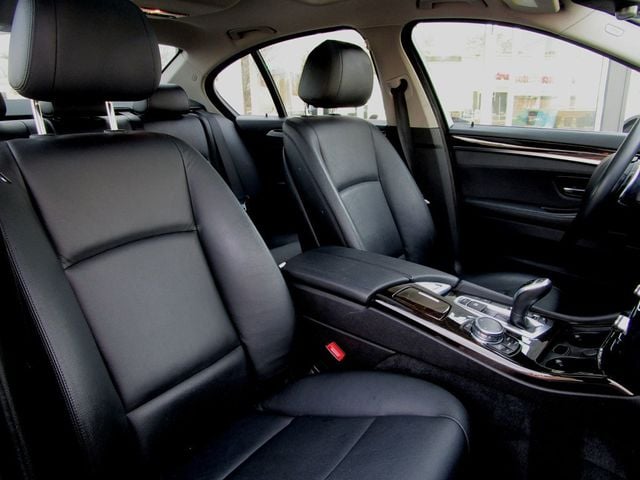 2016 BMW 5 Series 535i xDrive - 22960767 - 14