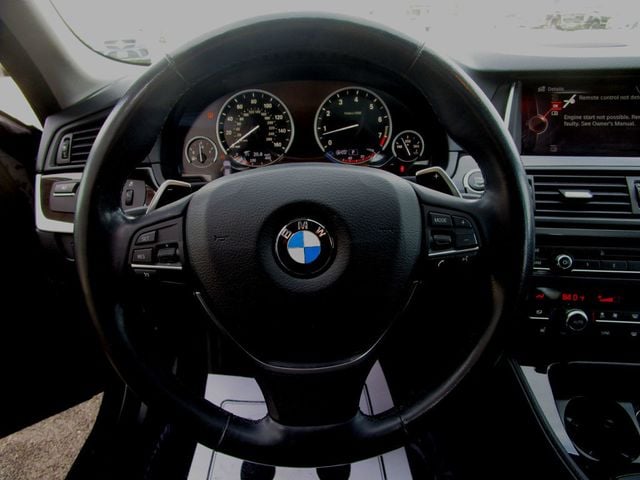 2016 BMW 5 Series 535i xDrive - 22960767 - 18