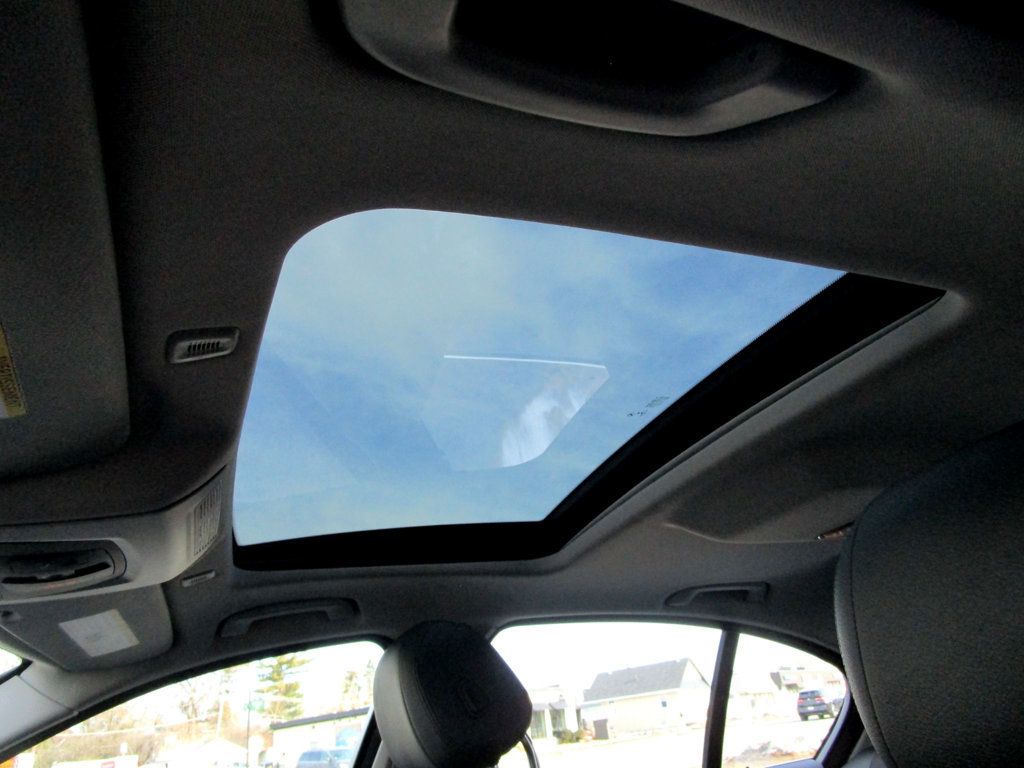 2016 BMW 5 Series 535i xDrive - 22960767 - 25