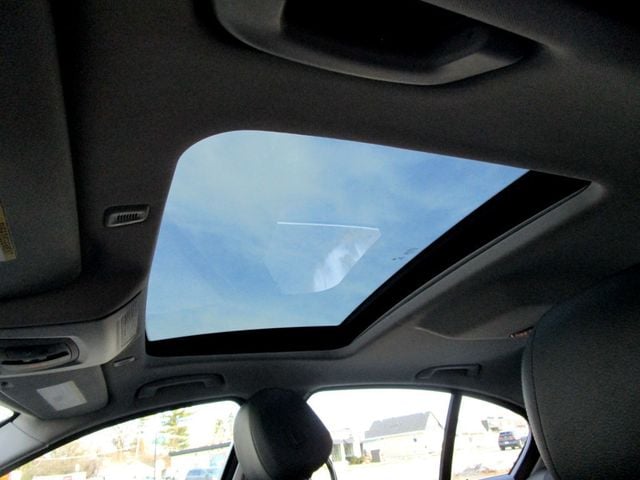 2016 BMW 5 Series 535i xDrive - 22960767 - 25