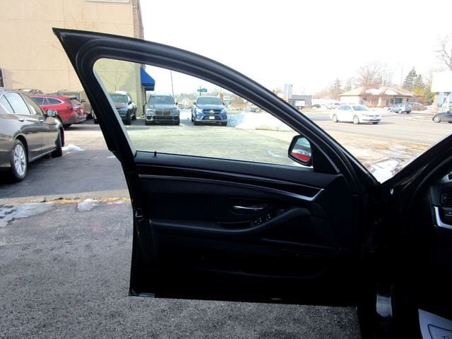 2016 BMW 5 Series 535i xDrive - 22960767 - 27