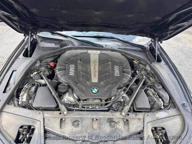 2016 BMW 5 Series 550i xDrive - 23048271 - 12