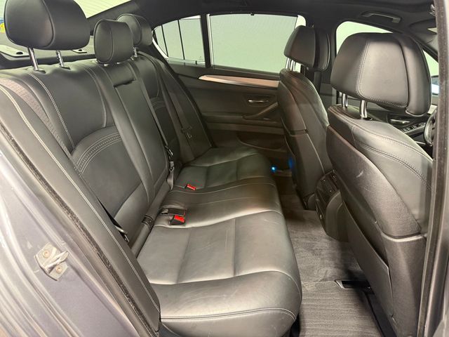 2016 BMW 5 Series 550i xDrive - 23021423 - 11
