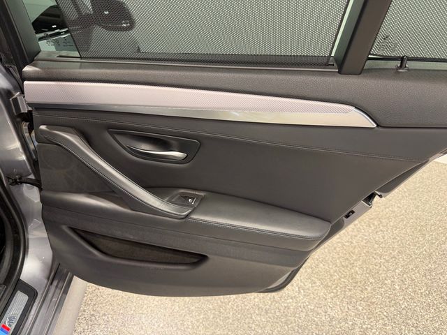 2016 BMW 5 Series 550i xDrive - 23021423 - 15