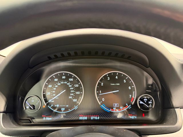 2016 BMW 5 Series 550i xDrive - 23021423 - 35