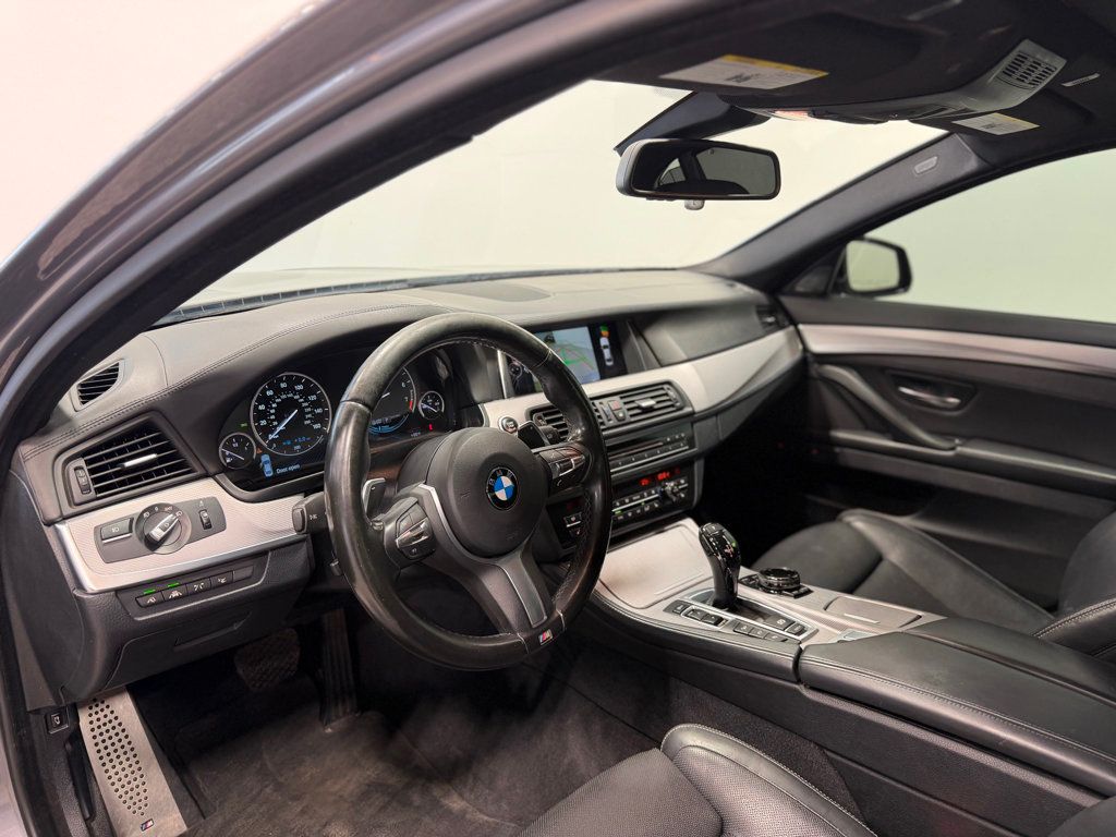 2016 BMW 5 Series 550i xDrive - 23021423 - 59