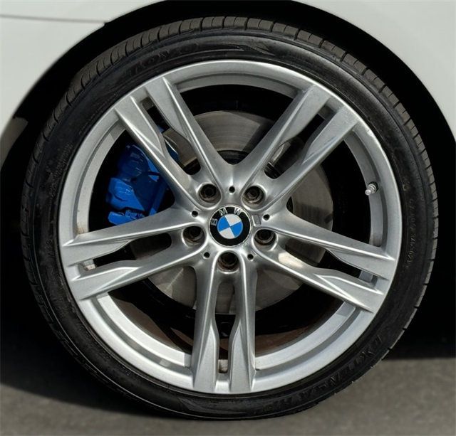 2016 BMW 6 Series 650i Coupe RWD - 22281120 - 17