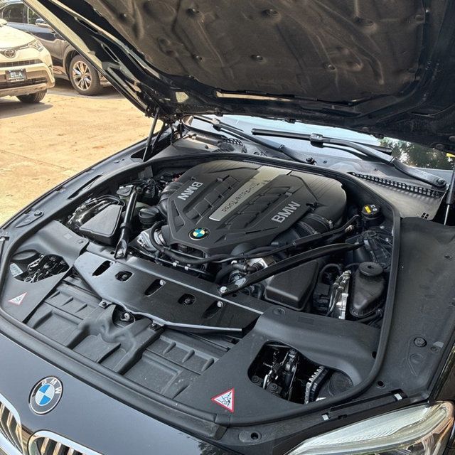 2016 BMW 6 Series 650i xDrive Gran Coupe - 23059478 - 9