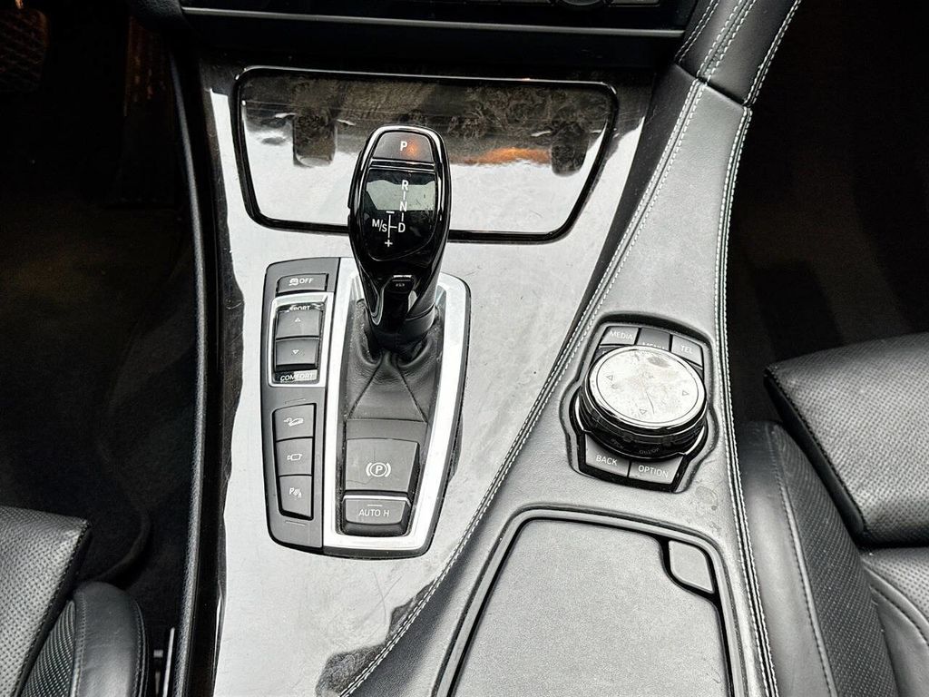 2016 BMW 6 Series 650i xDrive Gran Coupe - 22969605 - 25